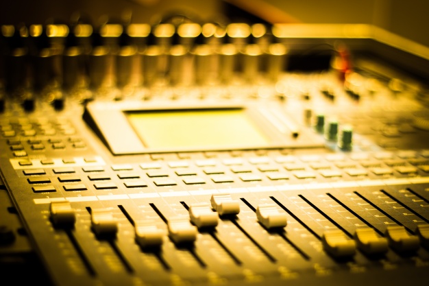 close-up-of-sound-mixer-with-buttons_1206-2