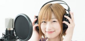 声優の女性