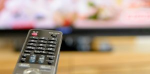 テレビとリモコン