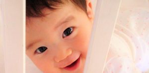 笑顔の赤ちゃん