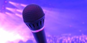 ステージのマイク