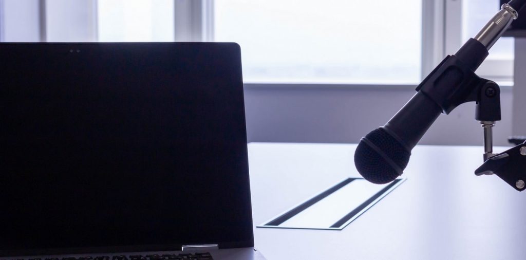 ラジオパーソナリティに求められる特長やなる方法をわかりやすく紹介 オーディションなび